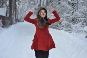 Снежные забавы в капоре от OlgaBird